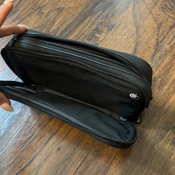 Dior make up bag - Picture 7 of 11